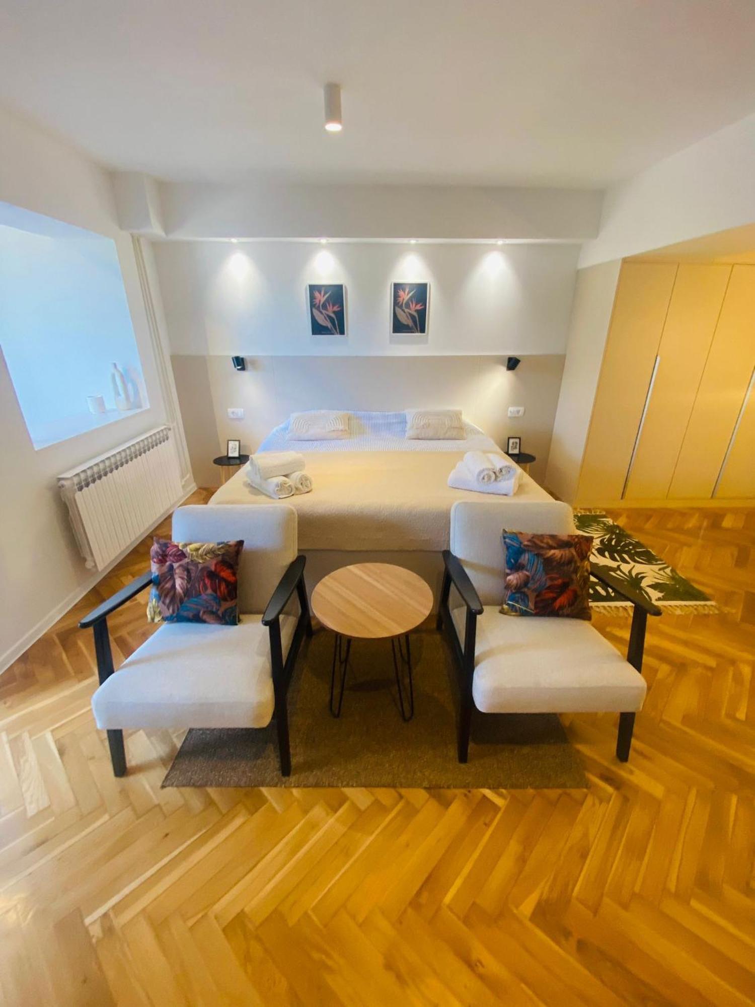 רוביני Apartments Nikval מראה חיצוני תמונה