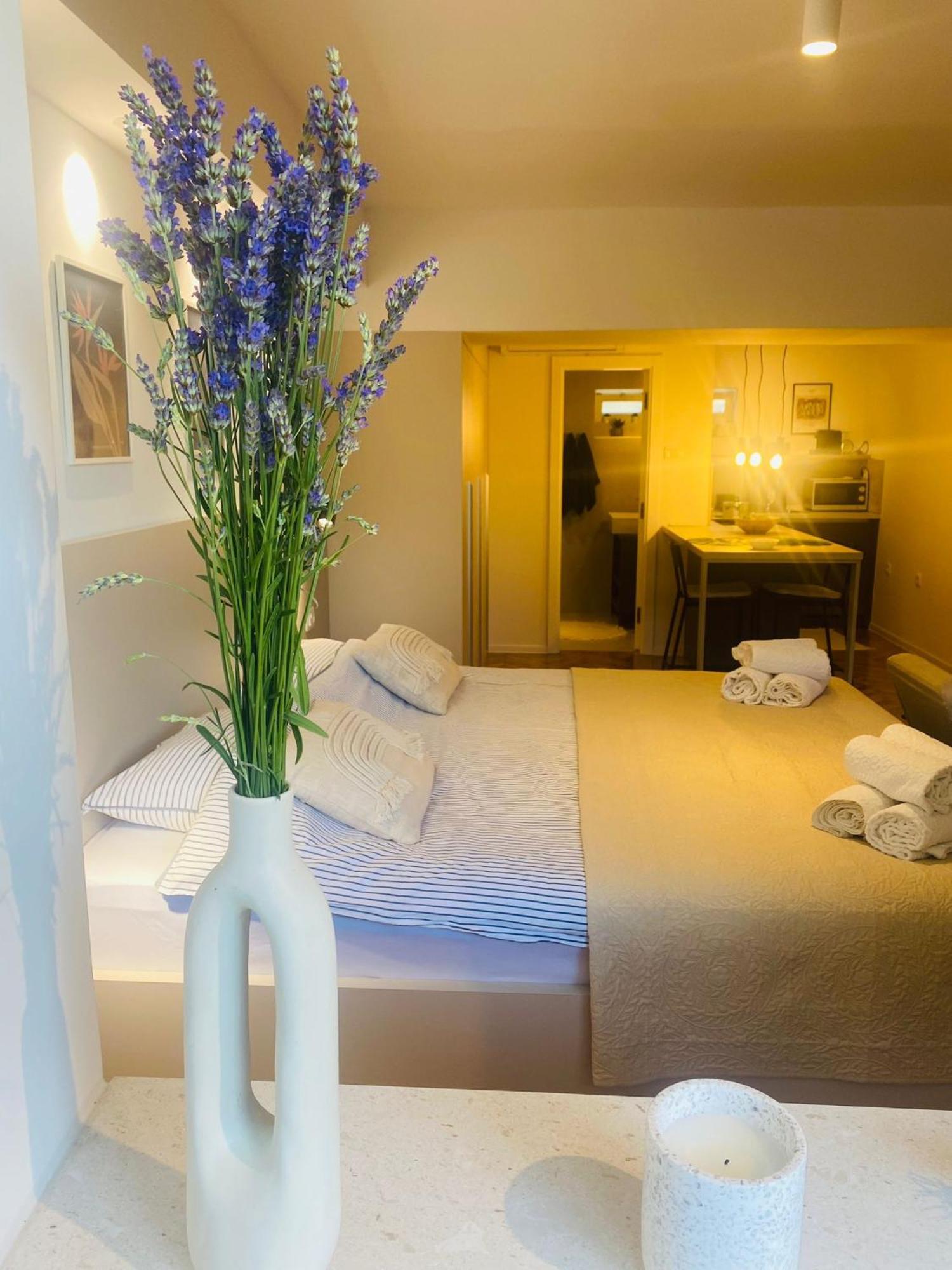 רוביני Apartments Nikval מראה חיצוני תמונה